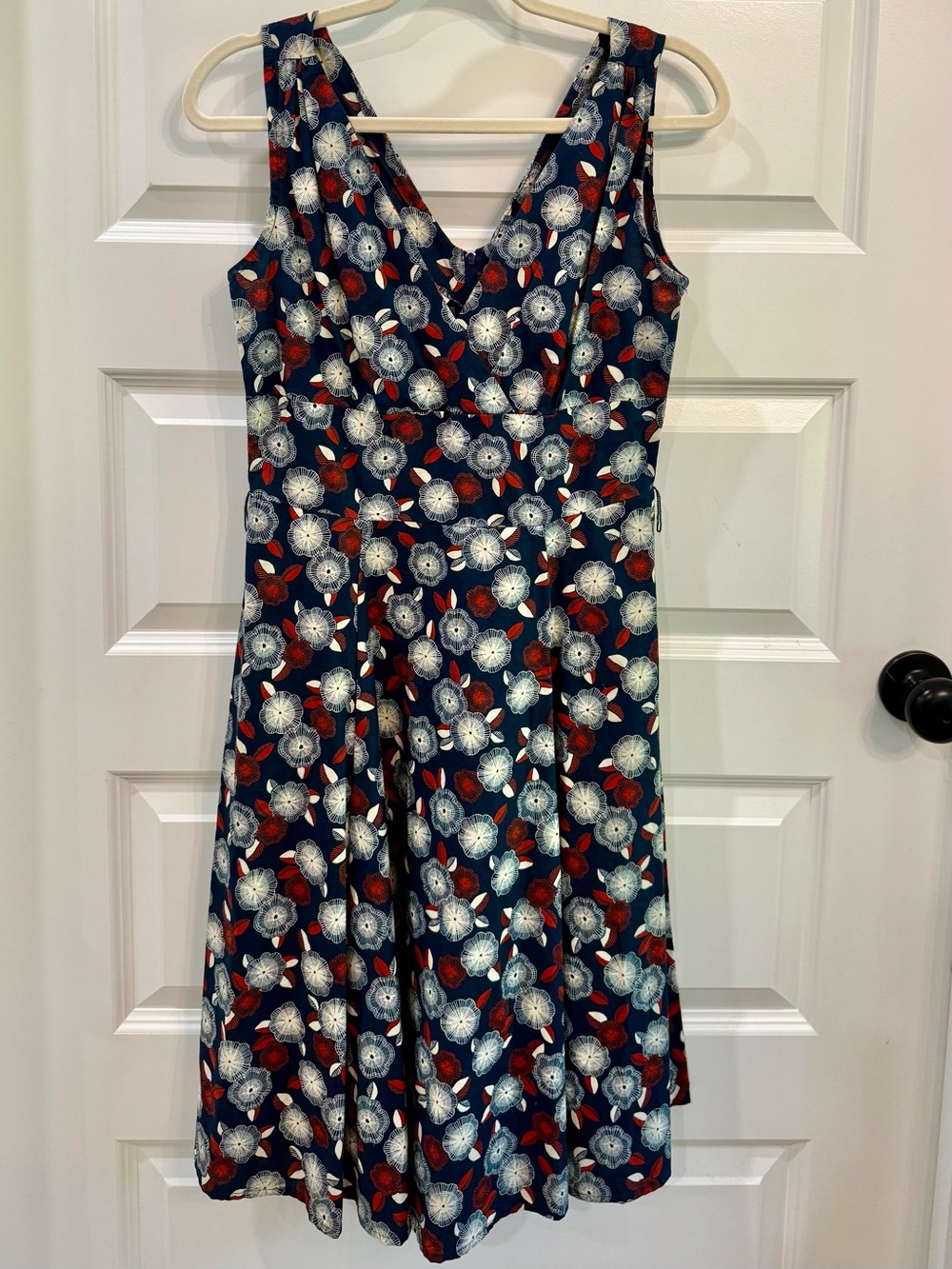 Heart of Haute Retro Floral A-Line Dress Sleeveless Mod Pockets Navy Red M